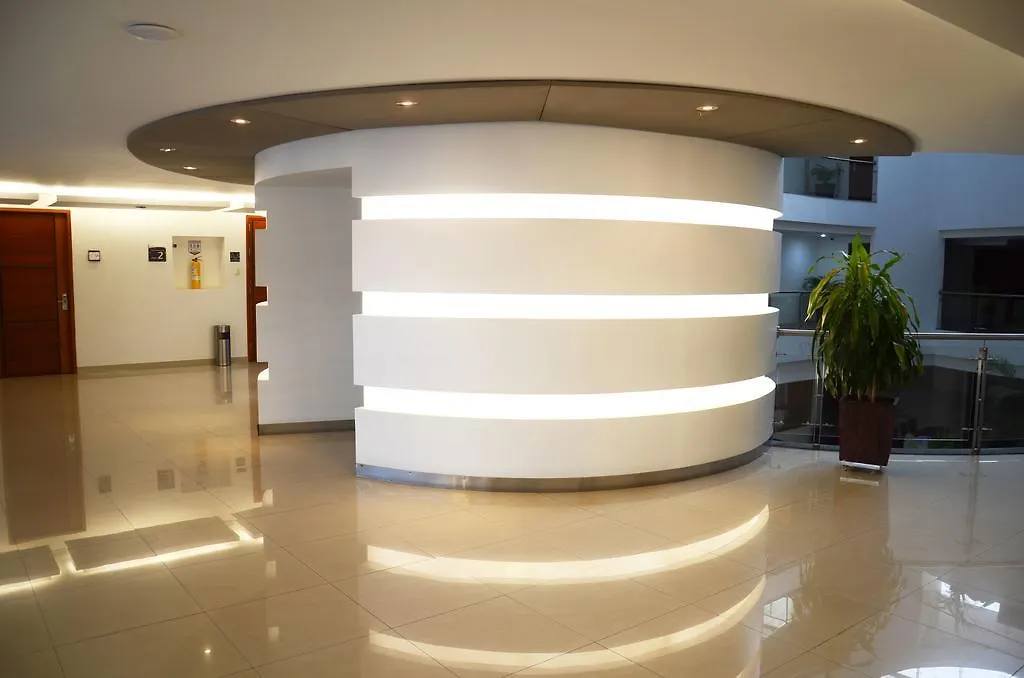 Hotel Atrium Plaza بارانكويلا 4*,