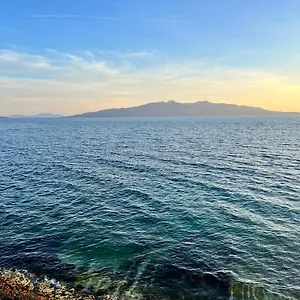  Bed & Breakfast Rock Star-pllakat Albania